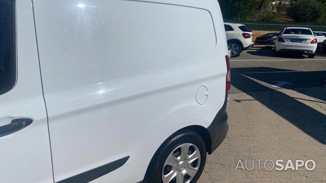 Ford Transit Courier de 2018