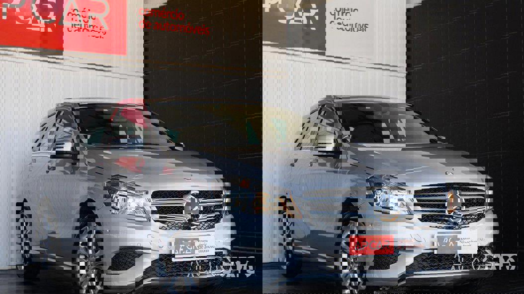 Mercedes-Benz Classe A 180 d Urban de 2015