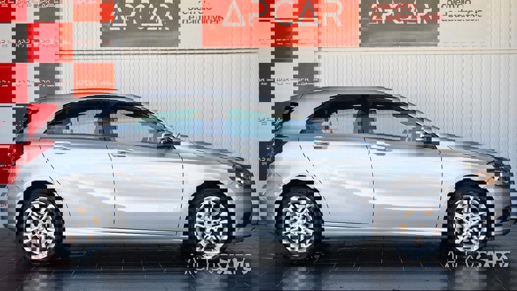 Mercedes-Benz Classe A 180 d Urban de 2015