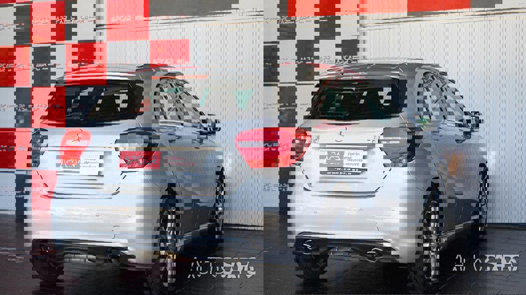 Mercedes-Benz Classe A 180 d Urban de 2015