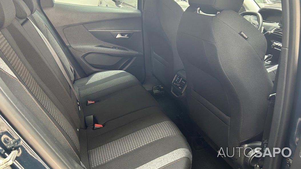 Peugeot 3008 1.2 PureTech Allure EAT8 de 2021