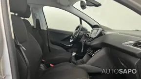 Peugeot 208 1.2 PureTech Allure de 2018
