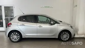 Peugeot 208 1.2 PureTech Allure de 2018