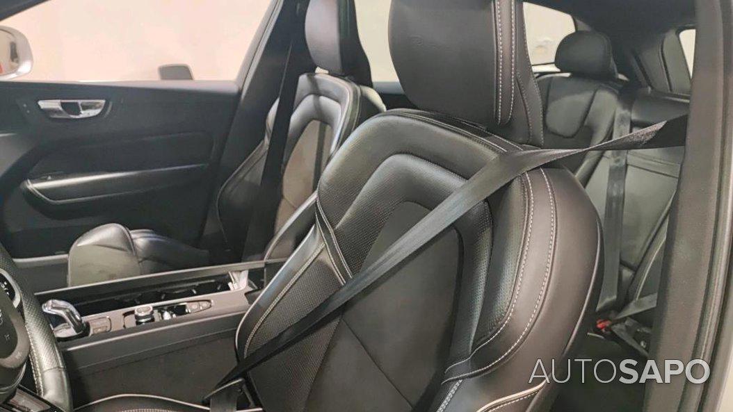 Volvo XC60 2.0 T8 PHEV R-Design AWD de 2018
