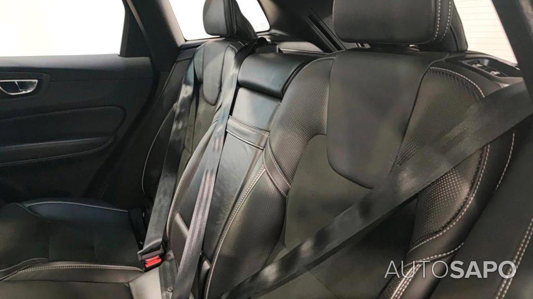 Volvo XC60 2.0 T8 PHEV R-Design AWD de 2018