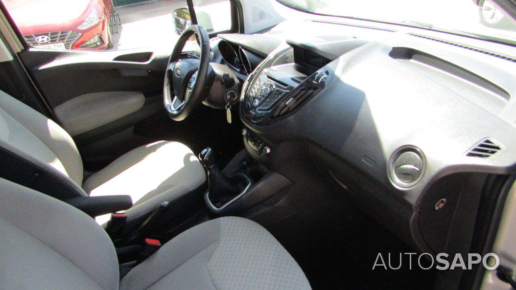 Ford Tourneo Courier 1.0 EcoBoost Titanium de 2017