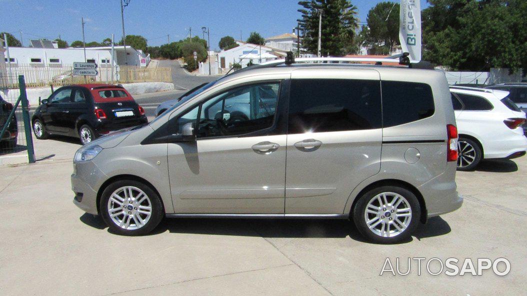 Ford Tourneo Courier 1.0 EcoBoost Titanium de 2017