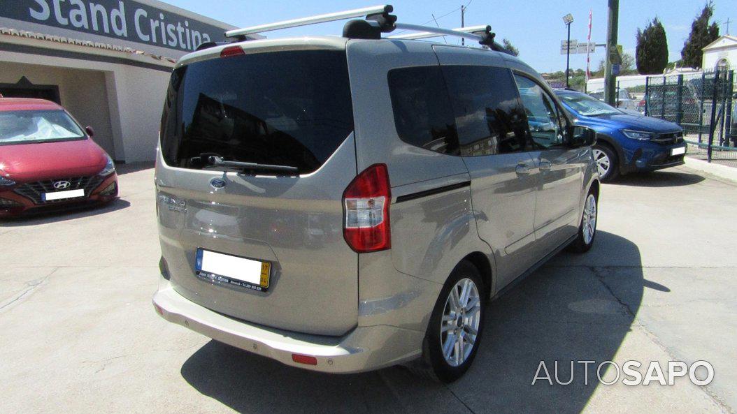 Ford Tourneo Courier 1.0 EcoBoost Titanium de 2017