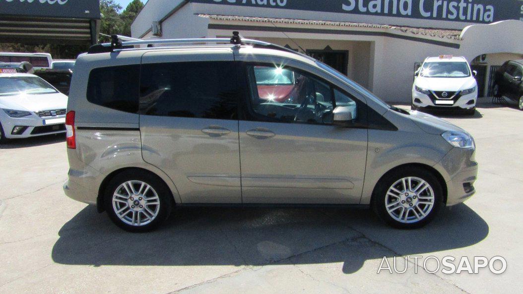 Ford Tourneo Courier 1.0 EcoBoost Titanium de 2017