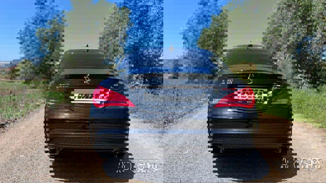 Mercedes-Benz Classe CLA 200 AMG Line Aut. de 2016