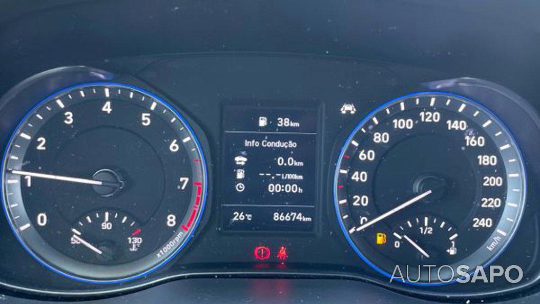 Hyundai Kauai 1.0 T-GDi Premium Pele/Tecido Vermelho de 2018