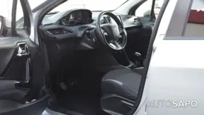 Peugeot 208 de 2016