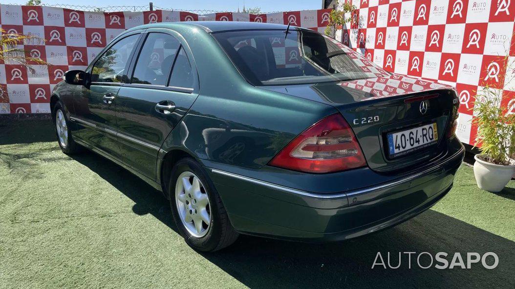 Mercedes-Benz Classe C 220 CDi Elegance Aut. de 2001