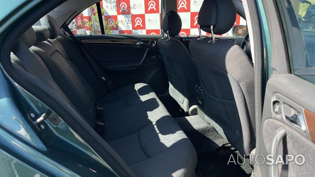 Mercedes-Benz Classe C 220 CDi Elegance Aut. de 2001