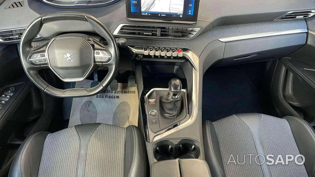 Peugeot 5008 de 2021