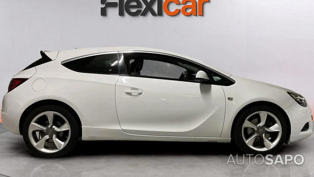 Opel Astra de 2012