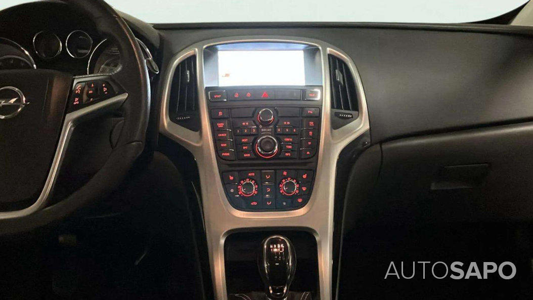 Opel Astra de 2012