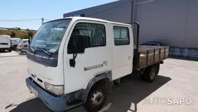 Nissan Cabstar de 2003