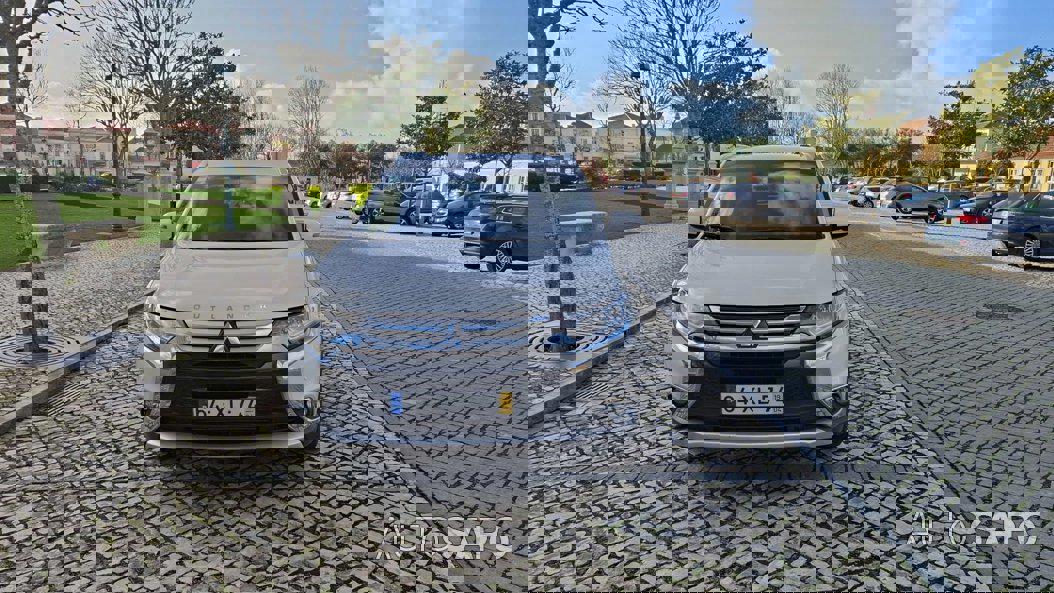 Mitsubishi Outlander 2.2 DI-D Instyle de 2019