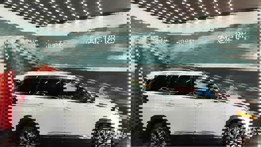 Peugeot 5008 1.2 PureTech Allure EAT8 de 2024