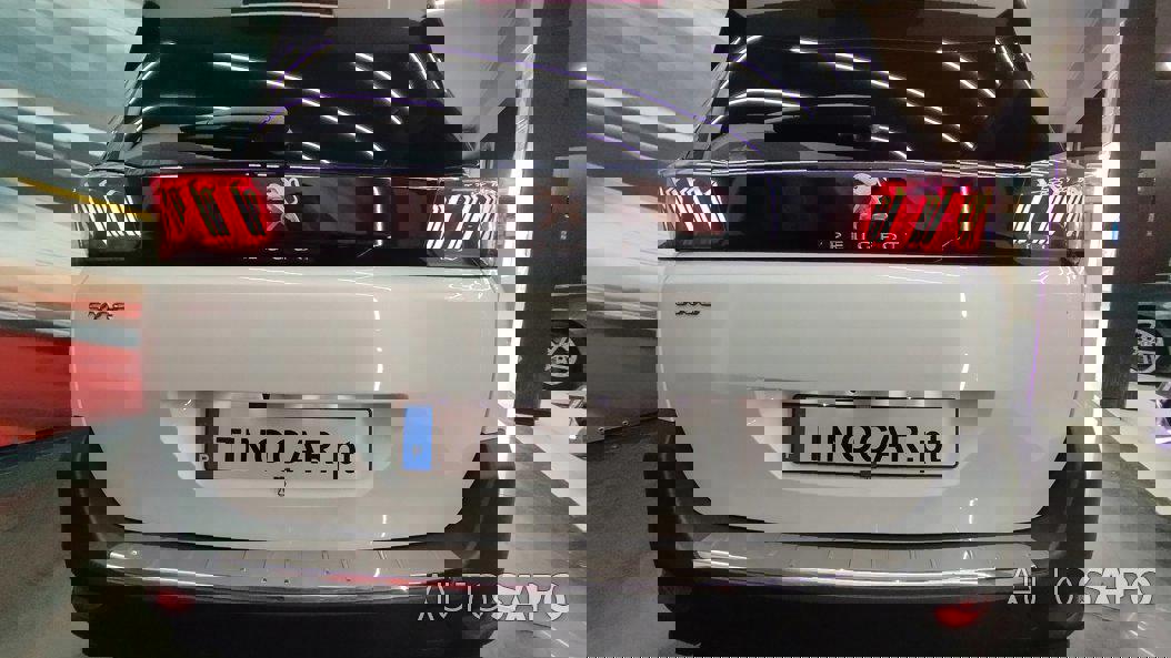 Peugeot 5008 1.2 PureTech Allure EAT8 de 2024