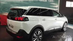 Peugeot 5008 1.2 PureTech Allure EAT8 de 2024