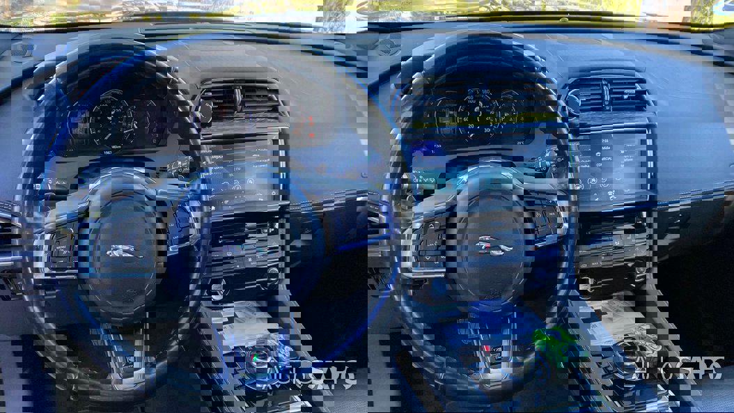 Jaguar F-Pace de 2016