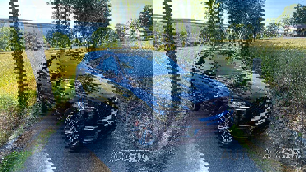 Jaguar F-Pace de 2016