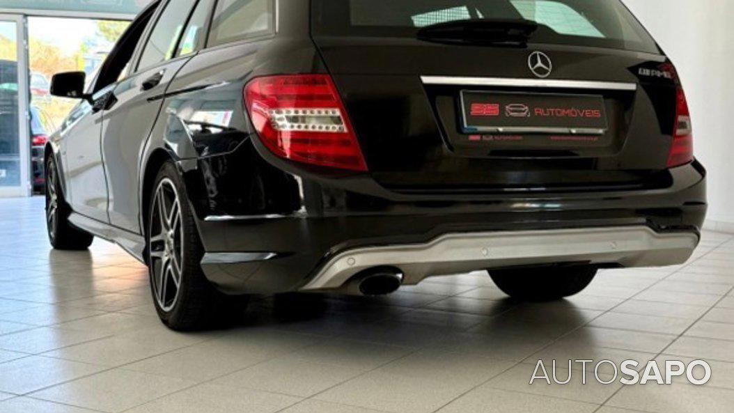 Mercedes-Benz 220 de 2012