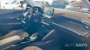 Peugeot 2008 1.2 PureTech Allure Pack EAT8 de 2021