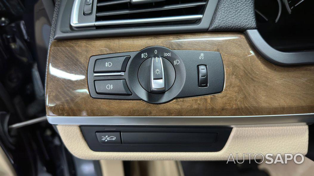 BMW Série 7 730 d de 2009