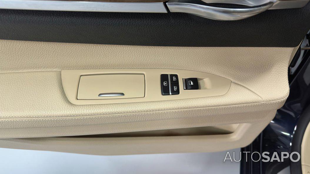 BMW Série 7 730 d de 2009