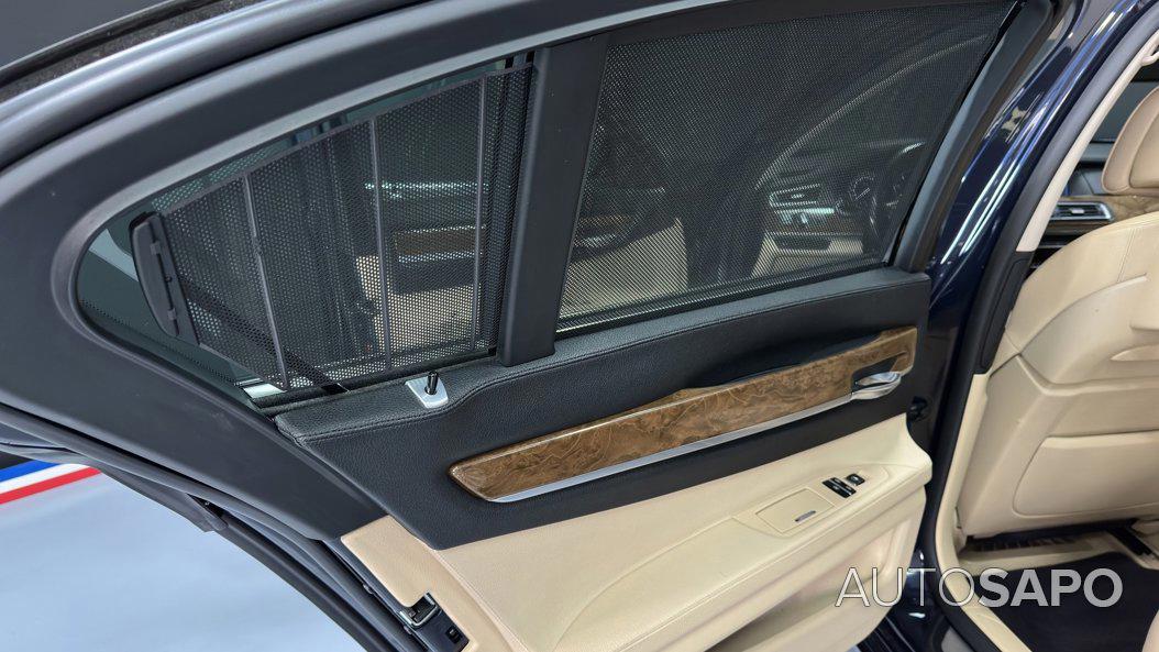 BMW Série 7 730 d de 2009