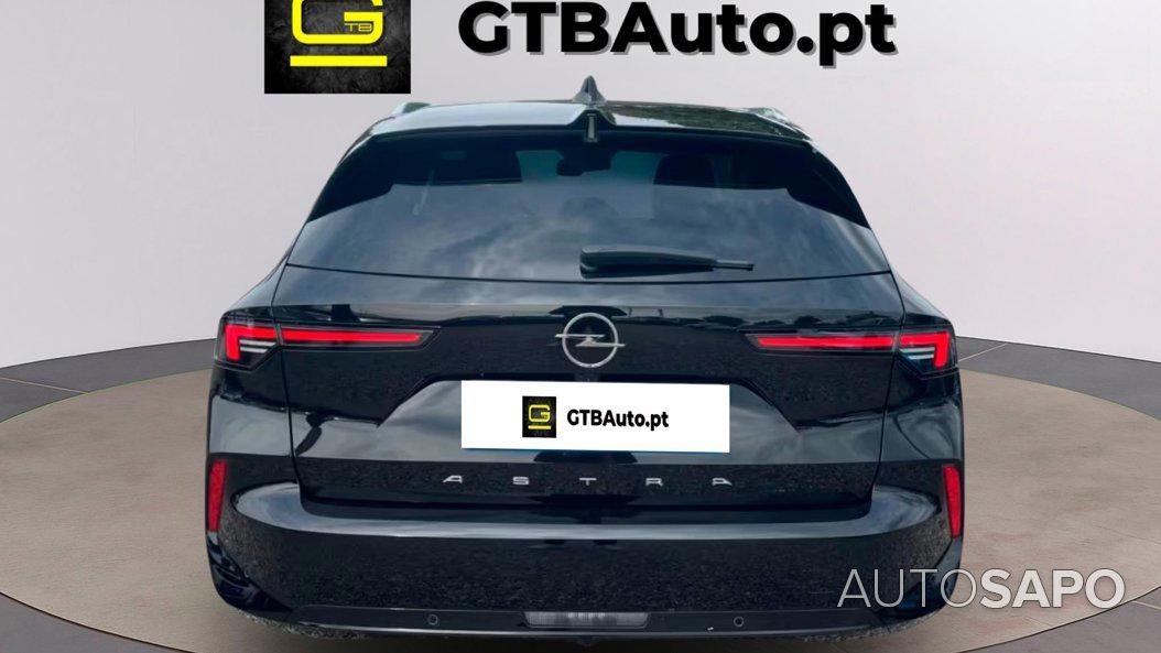 Porsche Taycan Cross Turismo de 2024