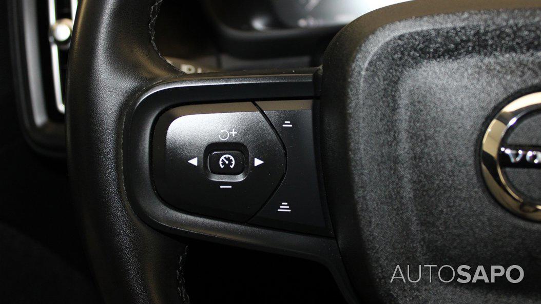 Volvo XC40 1.5 T2 Momentum Core de 2021