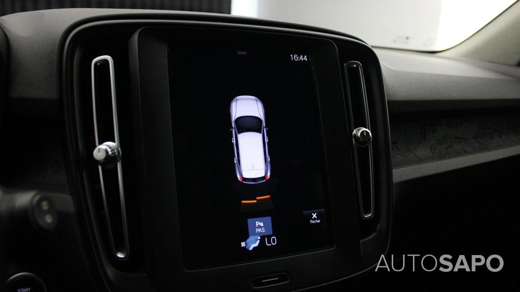 Volvo XC40 1.5 T2 Momentum Core de 2021