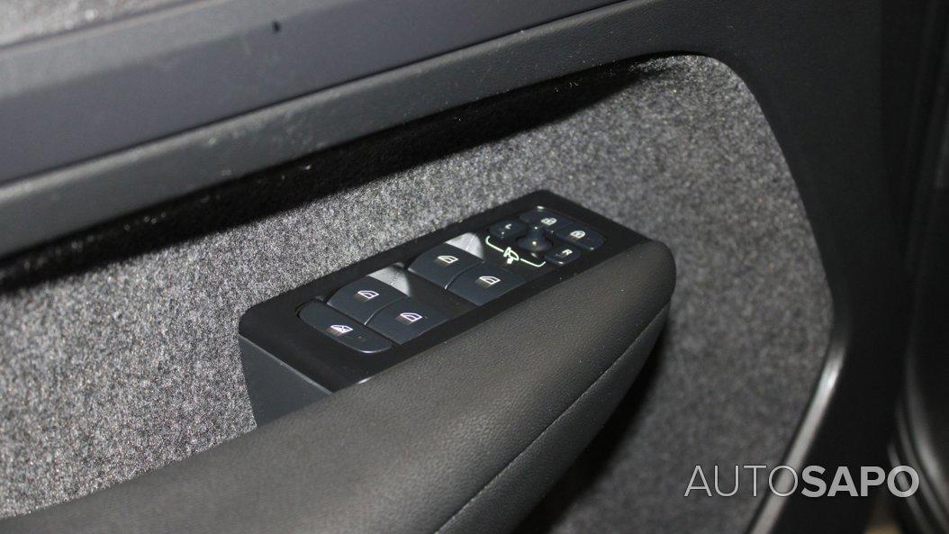 Volvo XC40 1.5 T2 Momentum Core de 2021