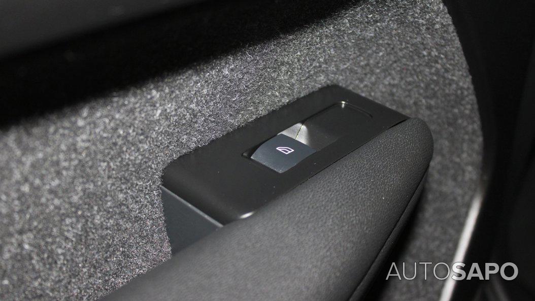 Volvo XC40 1.5 T2 Momentum Core de 2021