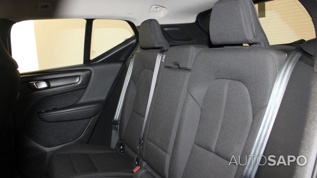 Volvo XC40 1.5 T2 Momentum Core de 2021