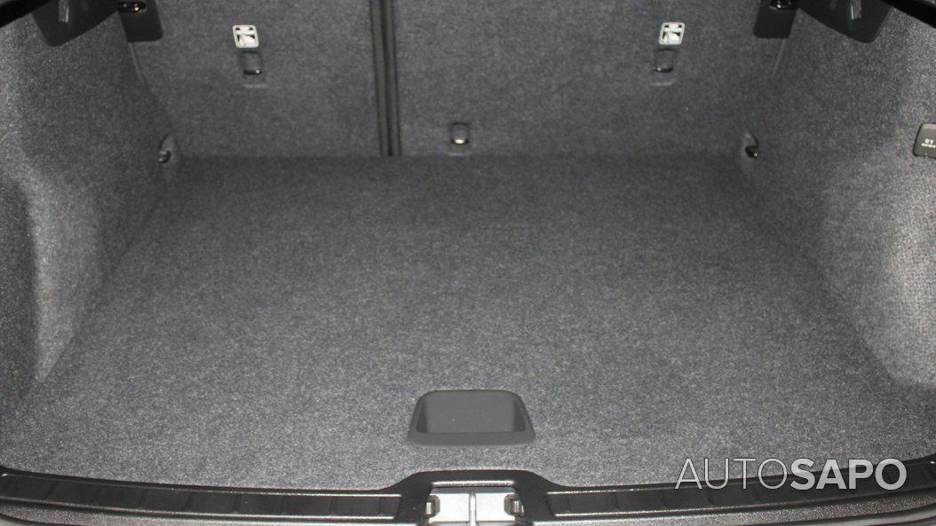 Volvo XC40 1.5 T2 Momentum Core de 2021