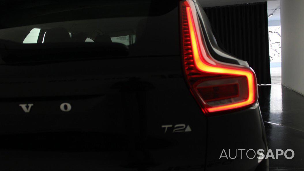 Volvo XC40 1.5 T2 Momentum Core de 2021