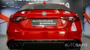 Alfa Romeo Giulia 2.9 Bi-Turbo Quadrifoglio AT8 de 2017