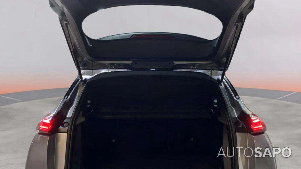 Peugeot 2008 1.2 PureTech Allure EAT8 de 2024