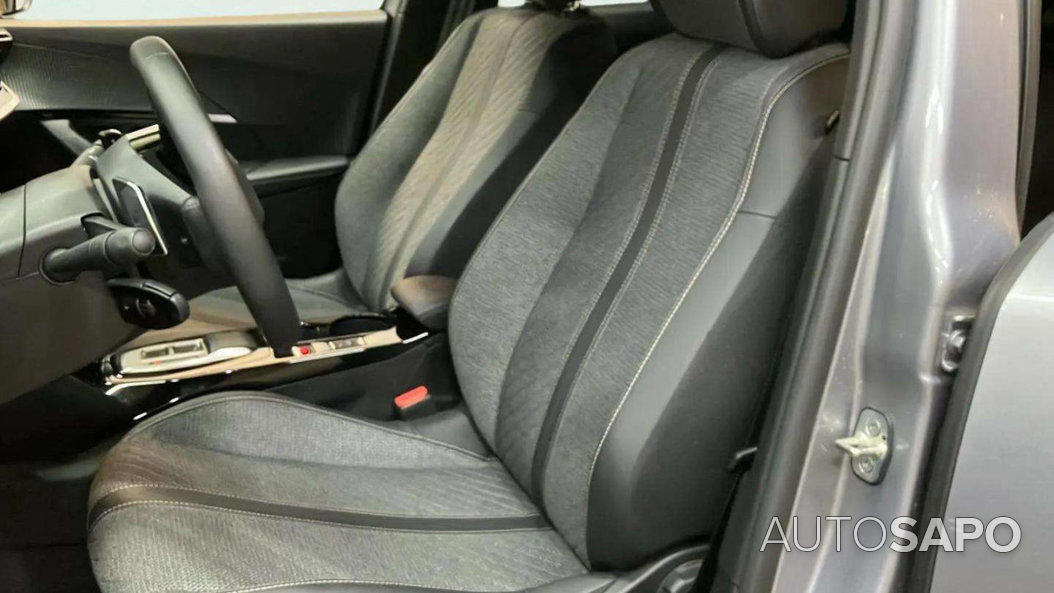 Peugeot 2008 1.2 PureTech Allure EAT8 de 2024