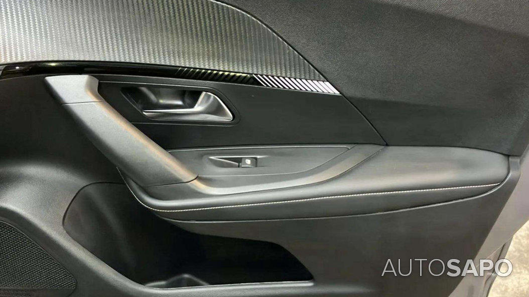 Peugeot 2008 1.2 PureTech Allure EAT8 de 2024
