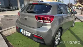 Kia Rio de 2023