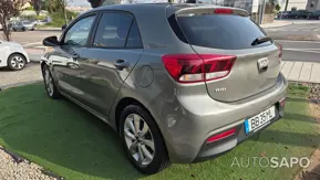 Kia Rio de 2023