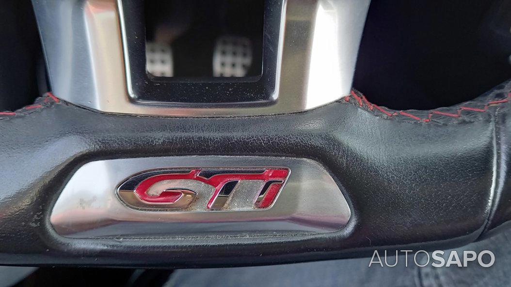 Peugeot 208 1.6 GTi THP de 2015