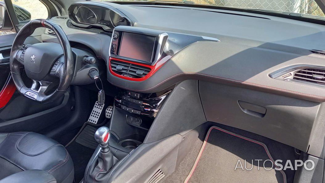 Peugeot 208 1.6 GTi THP de 2015