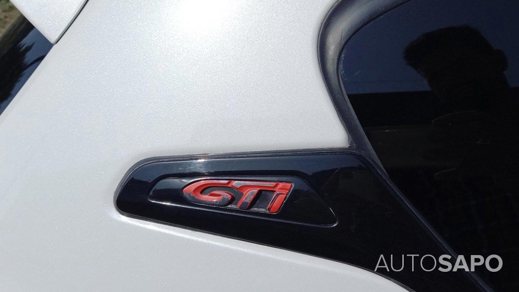 Peugeot 208 1.6 GTi THP de 2015